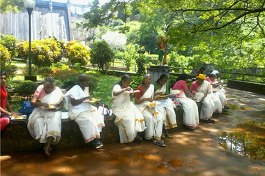 Tour to Peechi Dam commemorating International Day for Older Persons